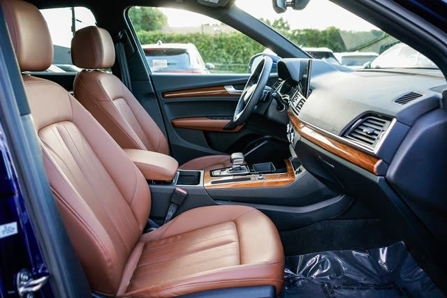 2022 Audi Q5 Premium 9