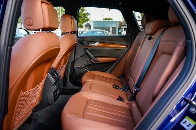 2022 Audi Q5 Premium 11