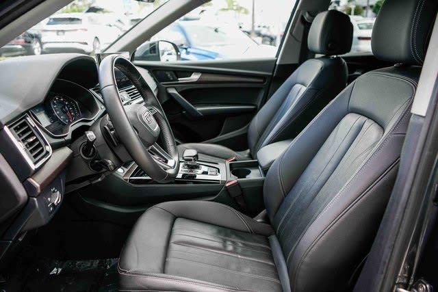 Thumbnail: 2023 Audi Q5 - 10