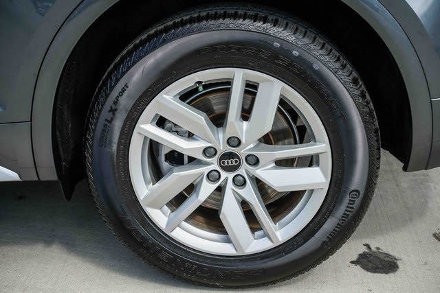 Thumbnail: 2023 Audi Q5 - 6