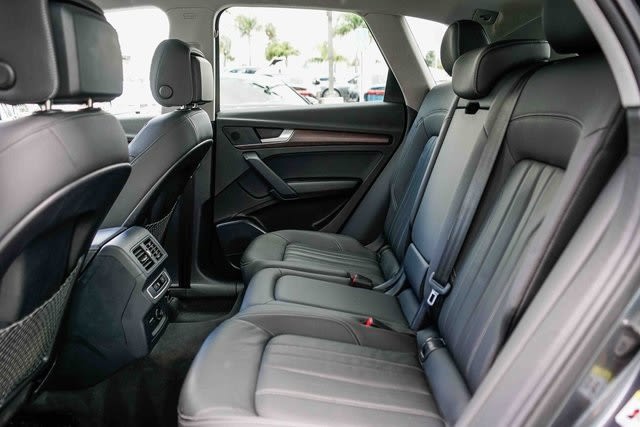 Thumbnail: 2023 Audi Q5 - 11