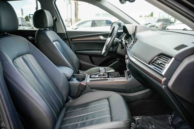 Thumbnail: 2023 Audi Q5 - 9