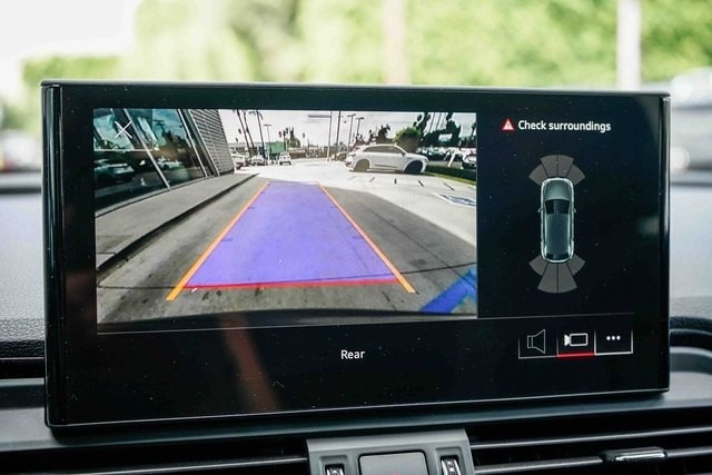 Thumbnail: 2023 Audi Q5 - 27