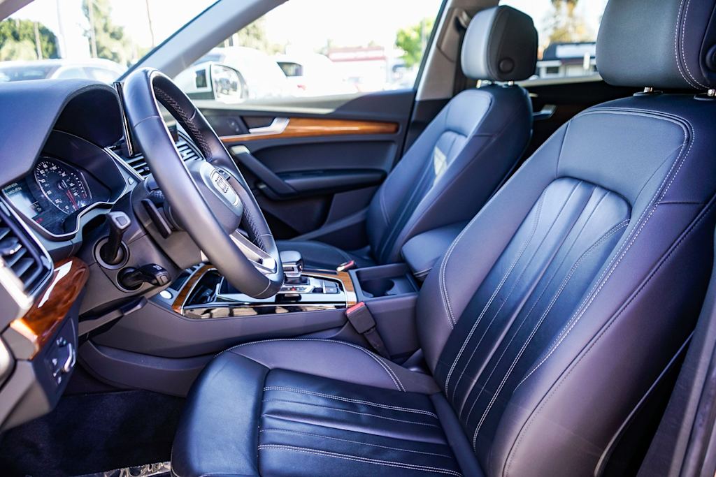 Thumbnail: 2023 Audi Q5 - 11