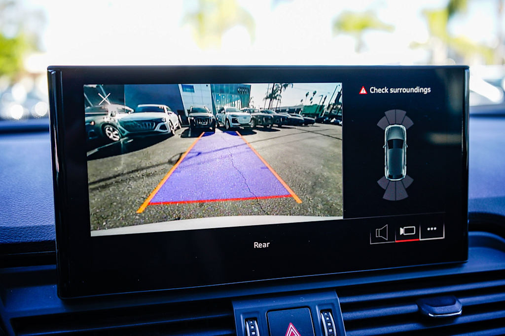 Thumbnail: 2023 Audi Q5 - 28