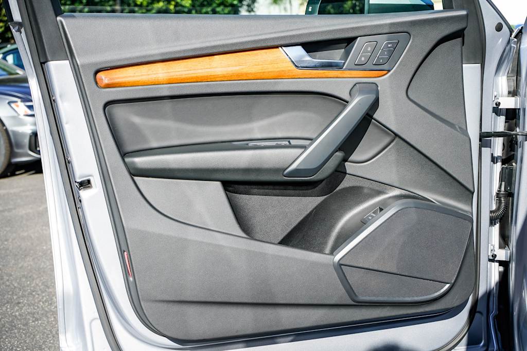 Thumbnail: 2023 Audi Q5 - 24