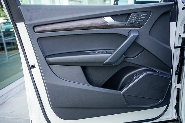 Thumbnail: 2023 Audi Q5 - 24