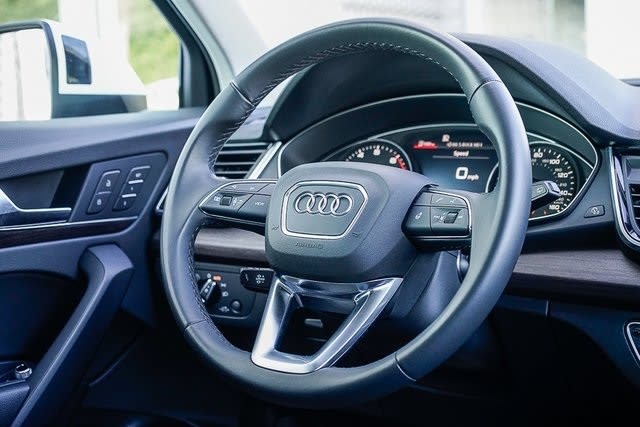 Thumbnail: 2023 Audi Q5 - 13