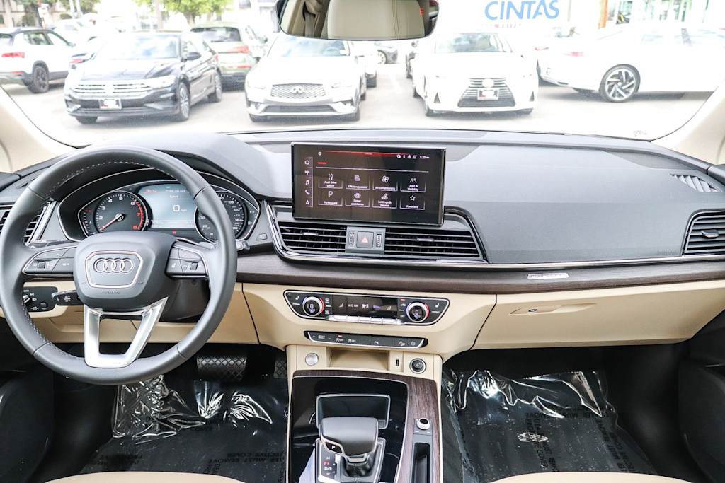 Thumbnail: 2023 Audi Q5 - 2
