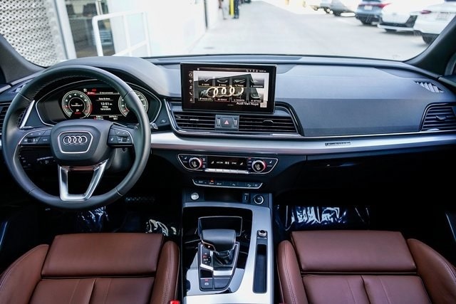 Thumbnail: 2025 Audi Q5 - 2