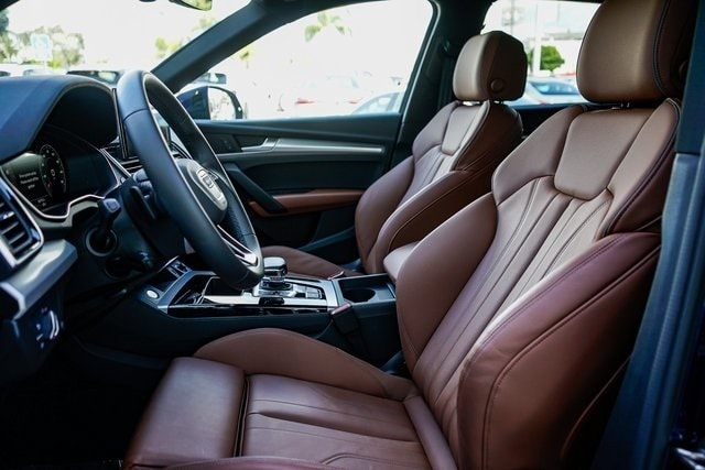 Thumbnail: 2025 Audi Q5 - 11