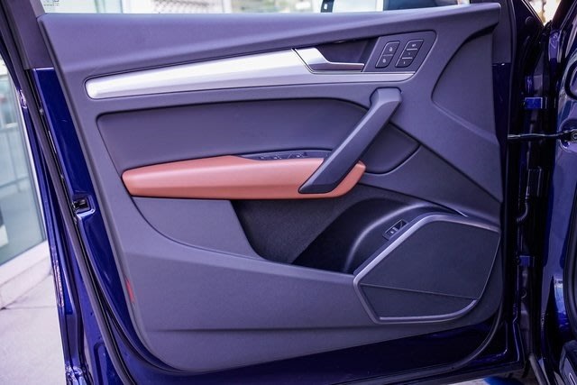 Thumbnail: 2025 Audi Q5 - 23