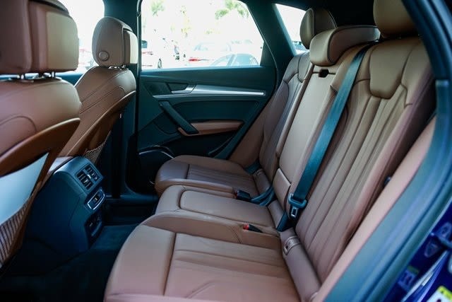 Thumbnail: 2025 Audi Q5 - 12