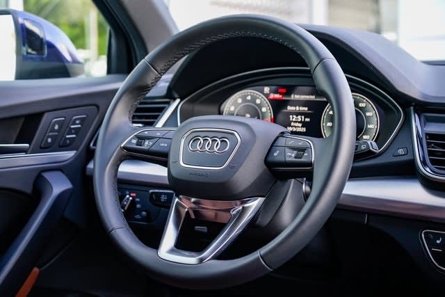 Thumbnail: 2025 Audi Q5 - 13