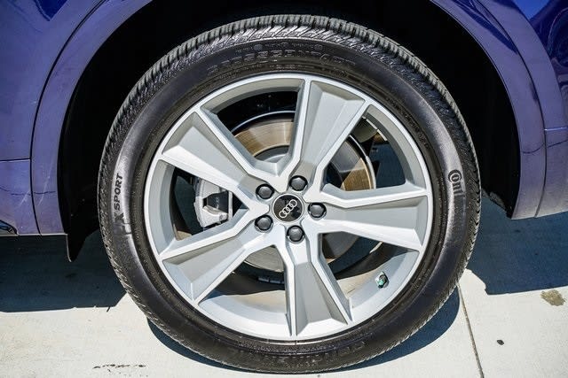 Thumbnail: 2025 Audi Q5 - 7