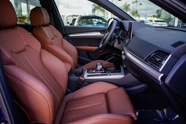 Thumbnail: 2025 Audi Q5 - 10