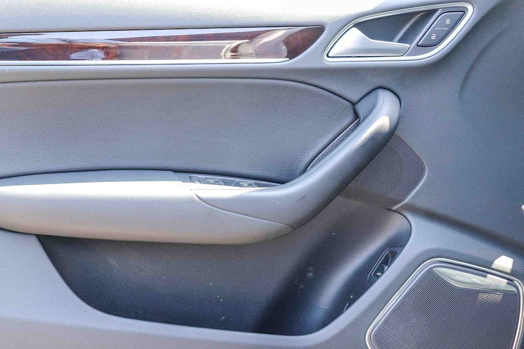 Thumbnail: 2018 Audi Q3 - 26