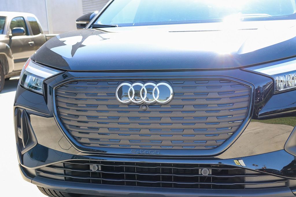 Thumbnail: 2023 Audi Q4 e-tron - 5