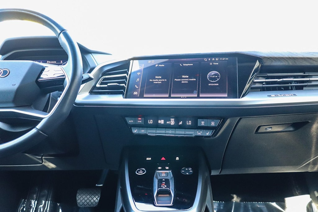 Thumbnail: 2023 Audi Q4 e-tron - 8