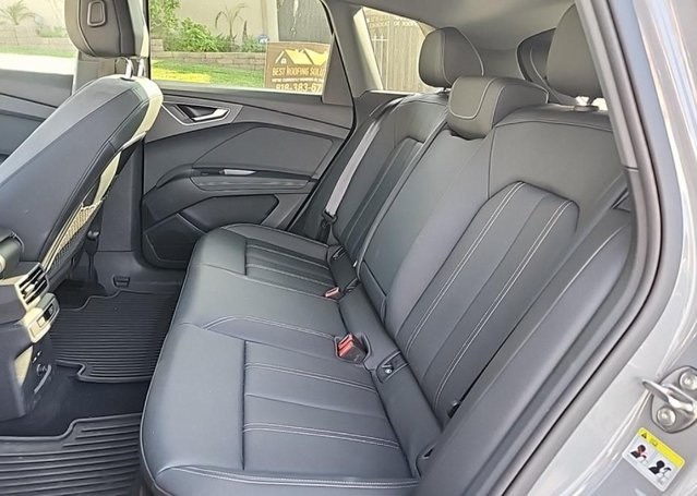 Thumbnail: 2024 Audi Q4 e-tron - 6