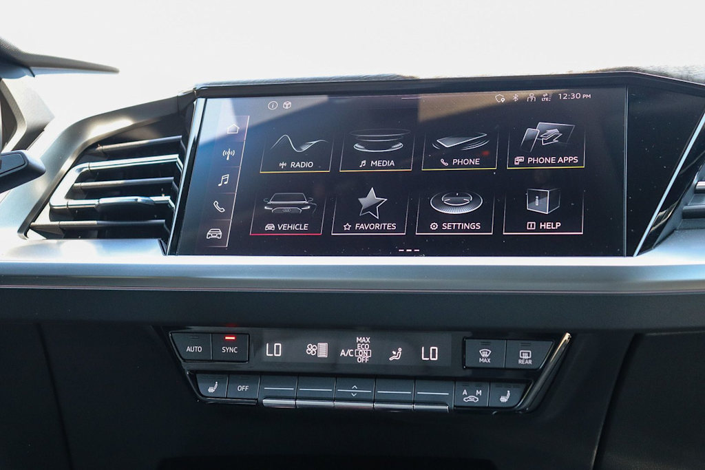 Thumbnail: 2023 Audi Q4 e-tron - 24