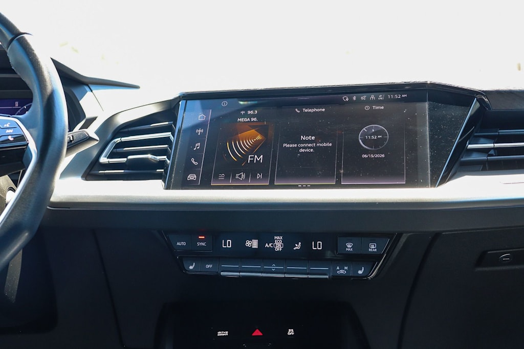 Thumbnail: 2023 Audi Q4 e-tron - 12