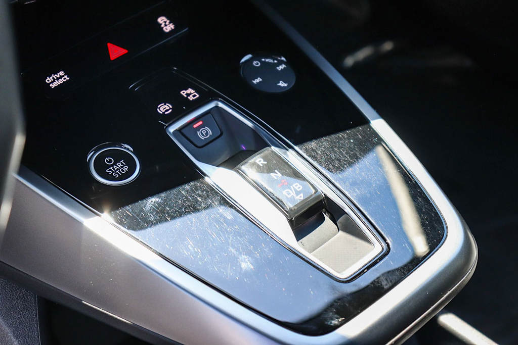 Thumbnail: 2023 Audi Q4 e-tron - 13