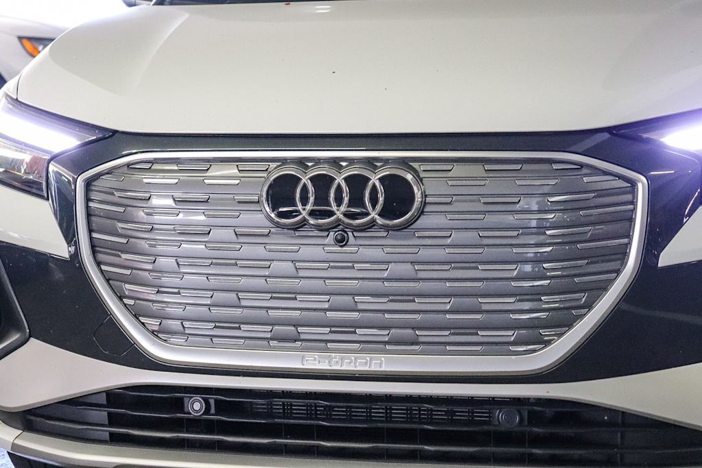 Thumbnail: 2023 Audi Q4 e-tron - 5
