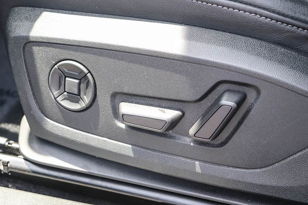 Thumbnail: 2023 Audi Q4 e-tron - 25