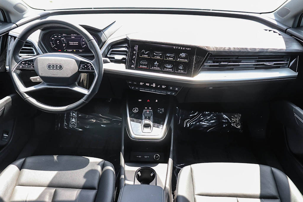 Thumbnail: 2023 Audi Q4 e-tron - 2