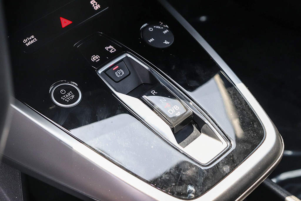 Thumbnail: 2023 Audi Q4 e-tron - 13