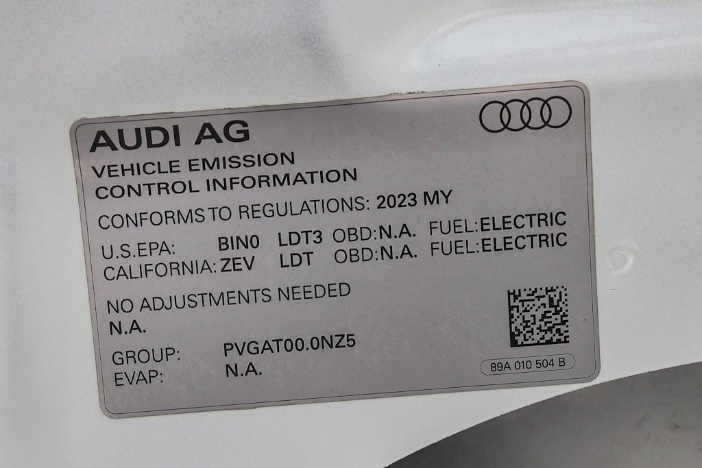 Thumbnail: 2023 Audi Q4 e-tron - 16