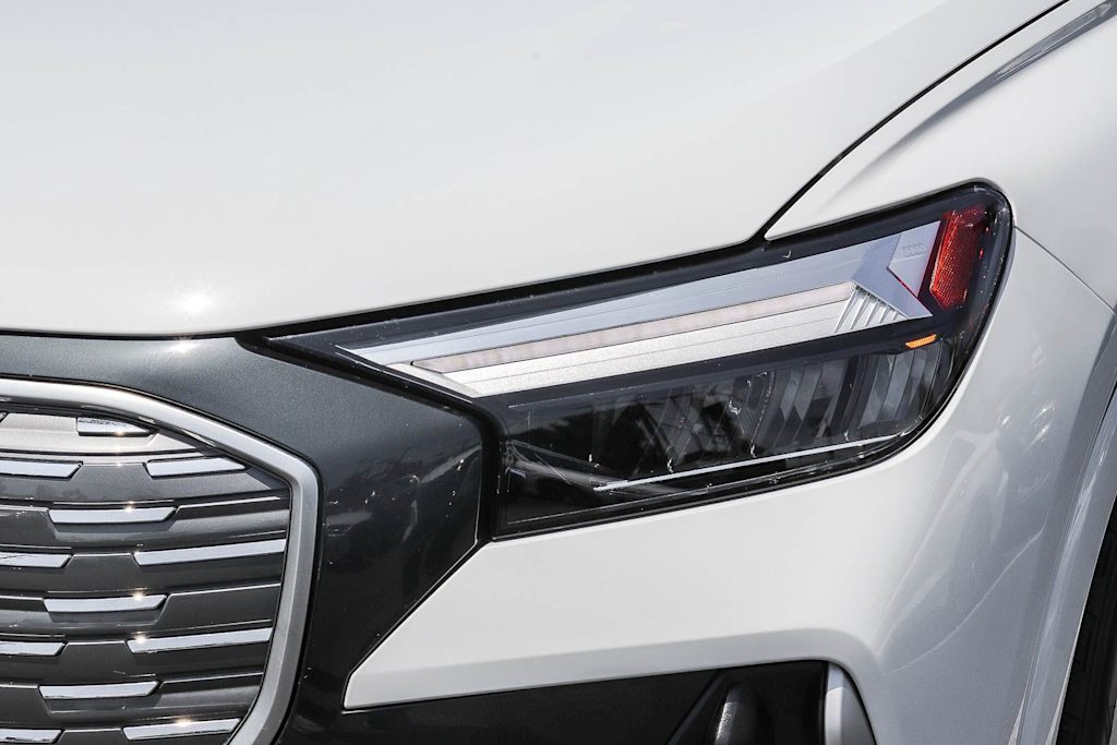 Thumbnail: 2023 Audi Q4 e-tron - 19