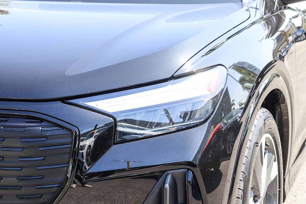 Thumbnail: 2024 Audi Q4 e-tron - 21