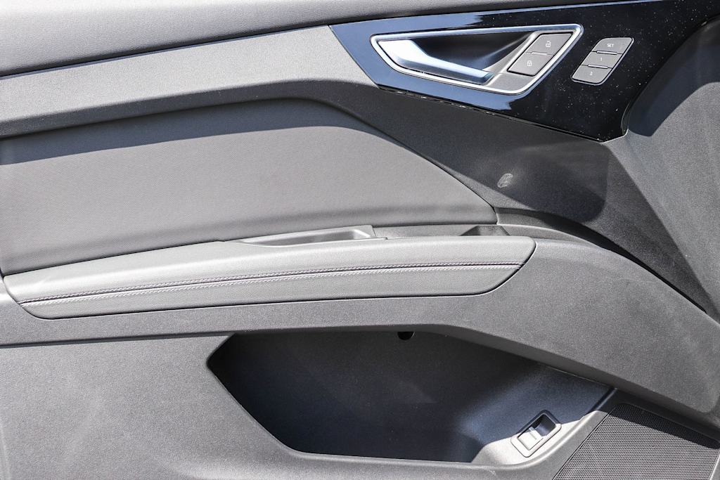 Thumbnail: 2024 Audi Q4 e-tron - 29