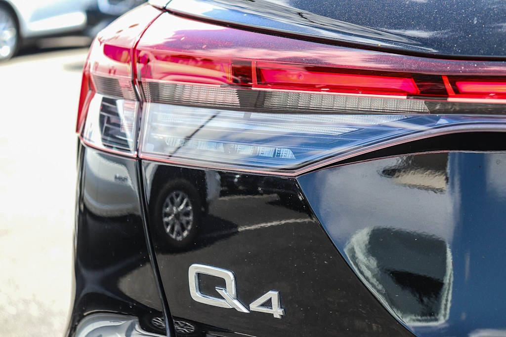 Thumbnail: 2023 Audi Q4 e-tron - 12