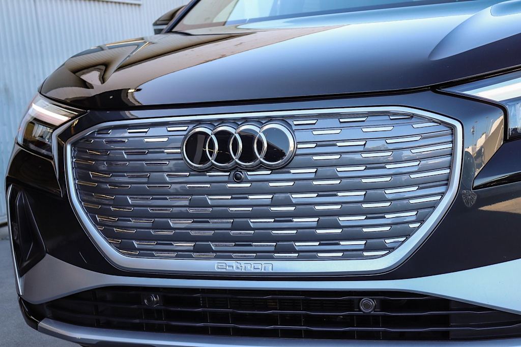 Thumbnail: 2023 Audi Q4 e-tron - 21