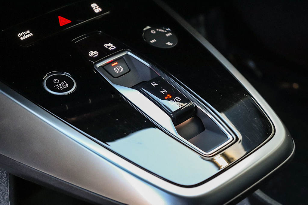 Thumbnail: 2023 Audi Q4 e-tron - 13