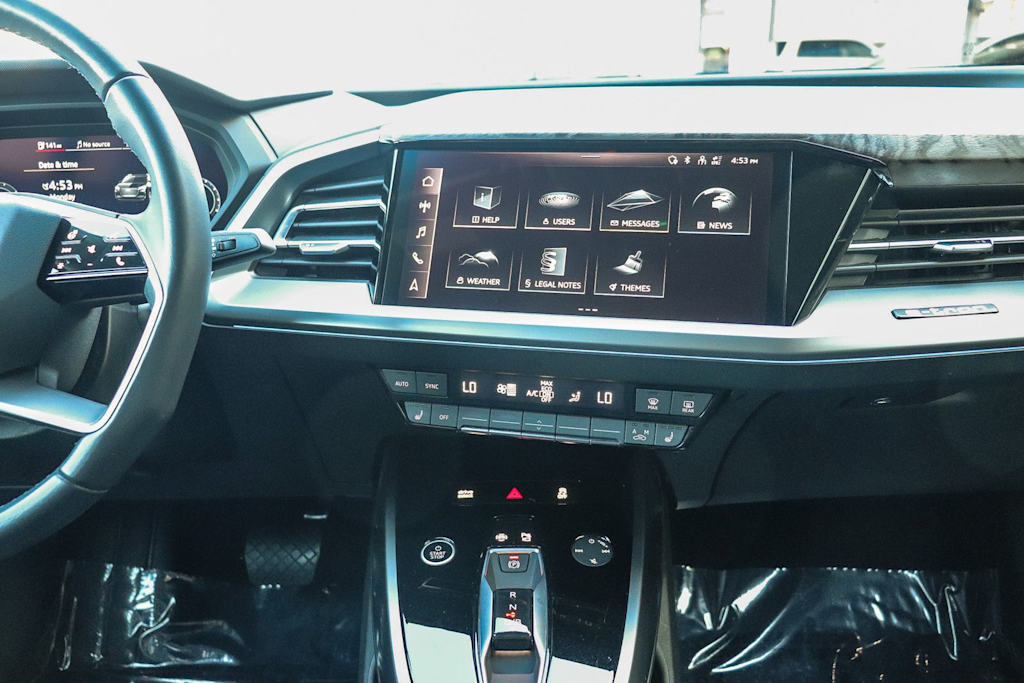 Thumbnail: 2023 Audi Q4 e-tron - 7