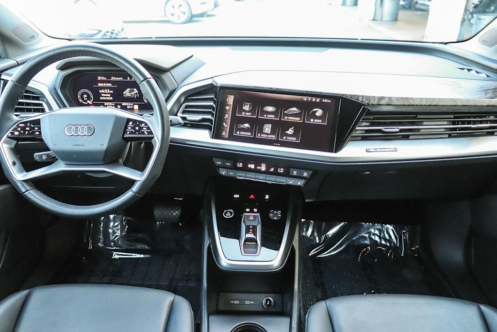 Thumbnail: 2023 Audi Q4 e-tron - 2