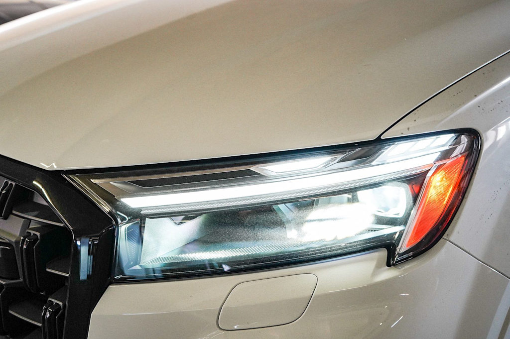 Thumbnail: 2026 Audi Q7 - 21