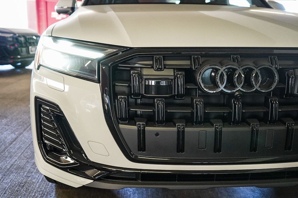 Thumbnail: 2026 Audi Q7 - 22