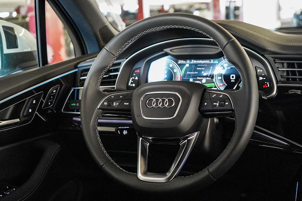 Thumbnail: 2026 Audi Q7 - 13