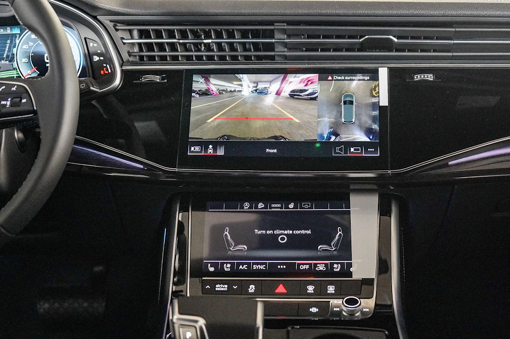 Thumbnail: 2026 Audi Q7 - 14