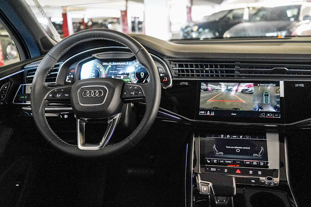 Thumbnail: 2026 Audi Q7 - 9