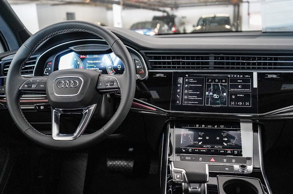 Thumbnail: 2026 Audi Q7 - 9