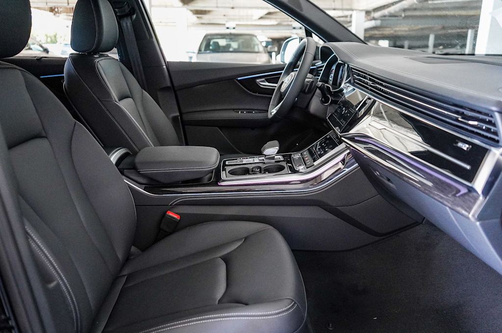 Thumbnail: 2026 Audi Q7 - 10