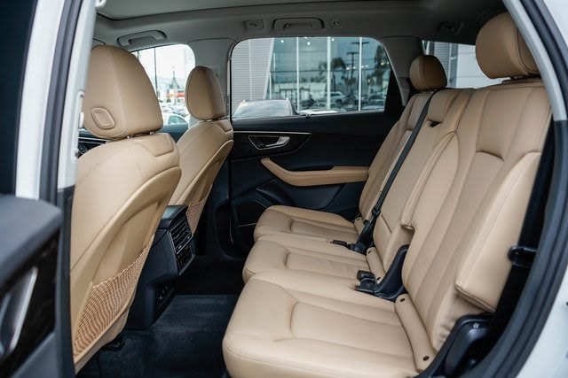 2025 Audi Q7 Premium Plus 11