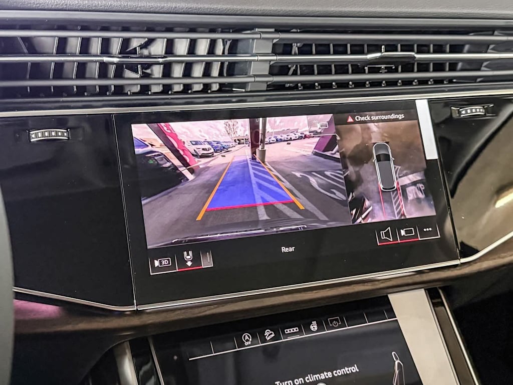 Thumbnail: 2026 Audi Q7 - 27