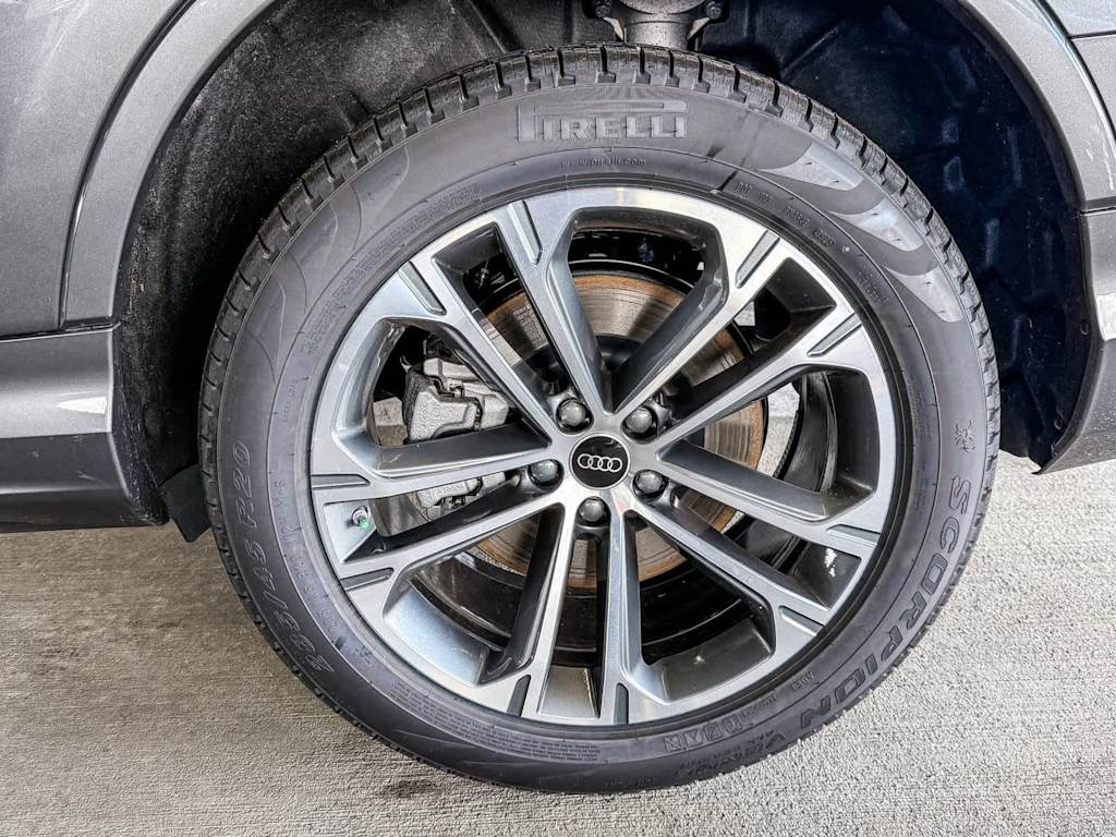 Thumbnail: 2026 Audi Q7 - 6